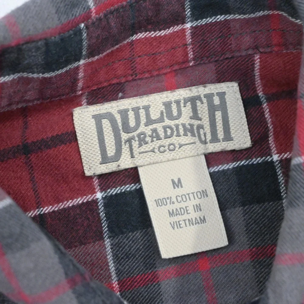 Duluth Trading Co Button Up Shirt Mens M Red Gray Plaid Flannel Long Sleeve